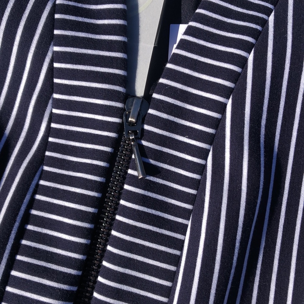 NWT Carlisle Jet Set Navy and White Pin Stripe Jacket - Picture 9 of 14